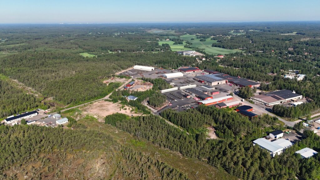 Ilmakuva Lapin teollisuusalueesta Raumalla.